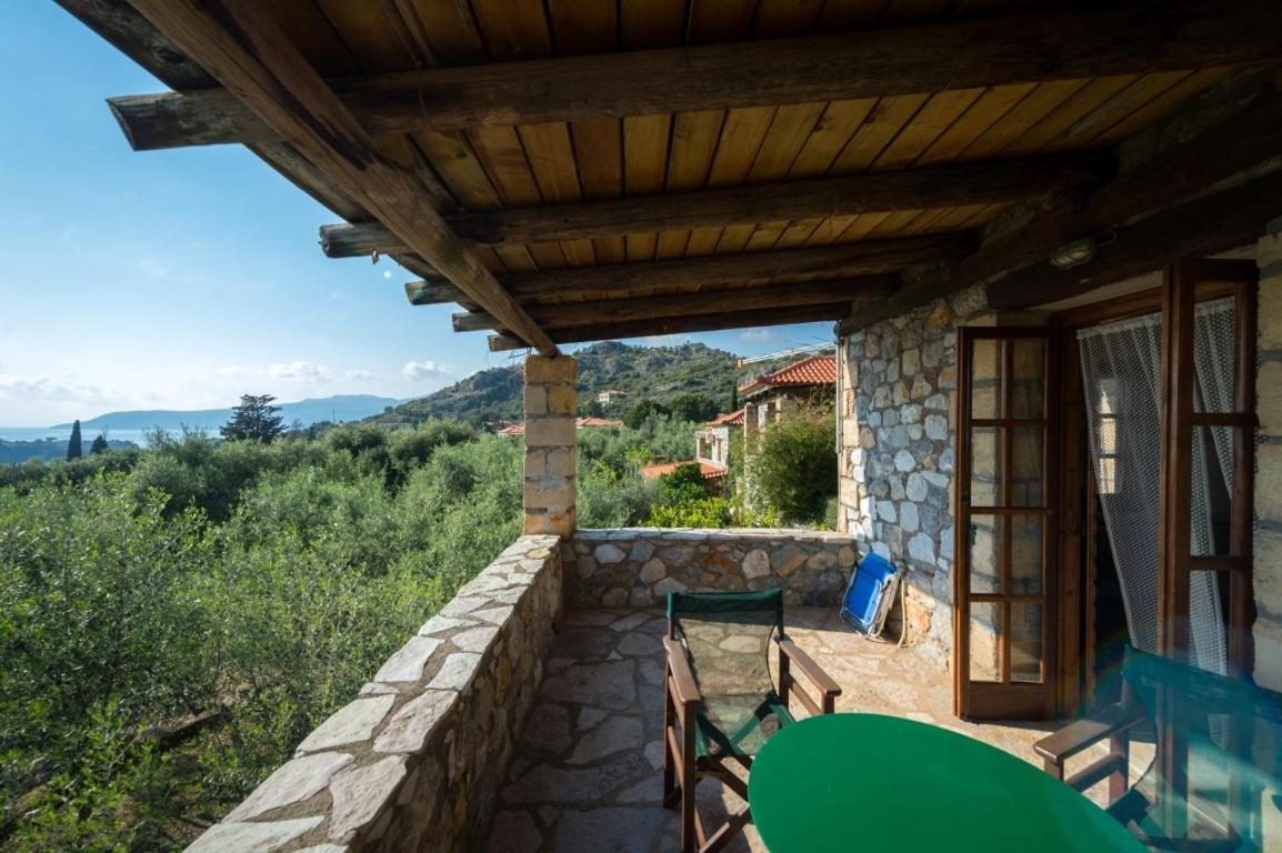 Porto Kalamitsi Stone-Built Bungalows Kardhamili Exterior foto