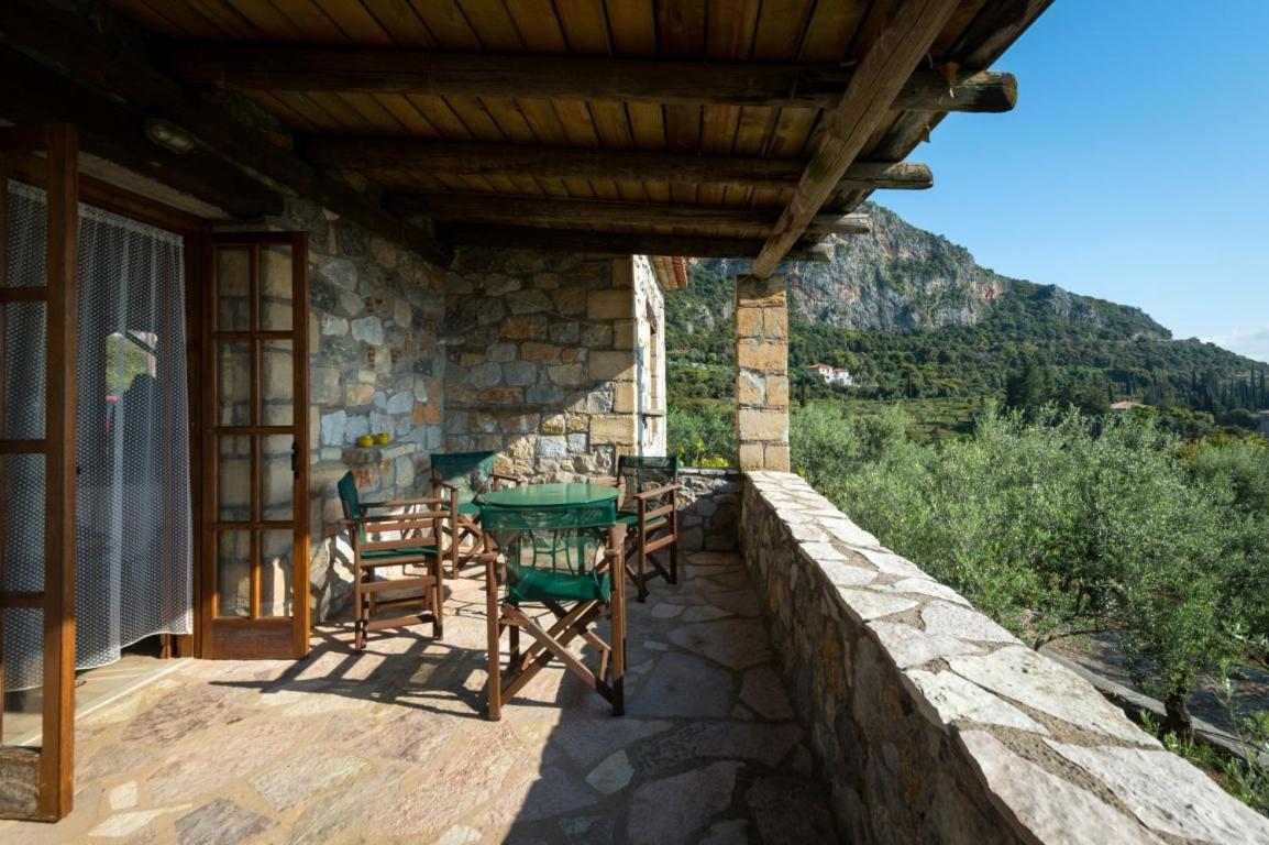 Porto Kalamitsi Stone-Built Bungalows Kardhamili Exterior foto