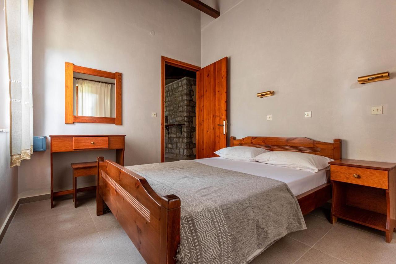 Porto Kalamitsi Stone-Built Bungalows Kardhamili Exterior foto