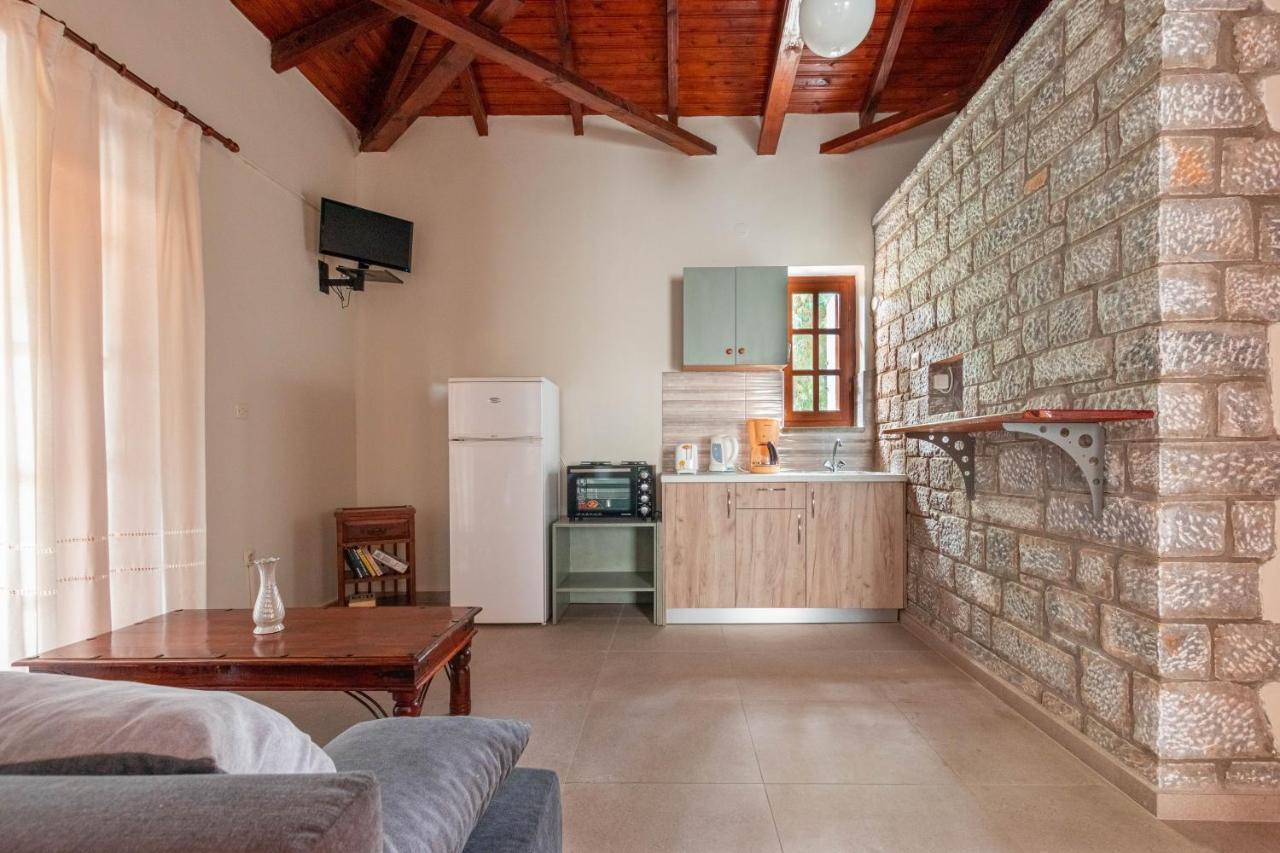 Porto Kalamitsi Stone-Built Bungalows Kardhamili Exterior foto