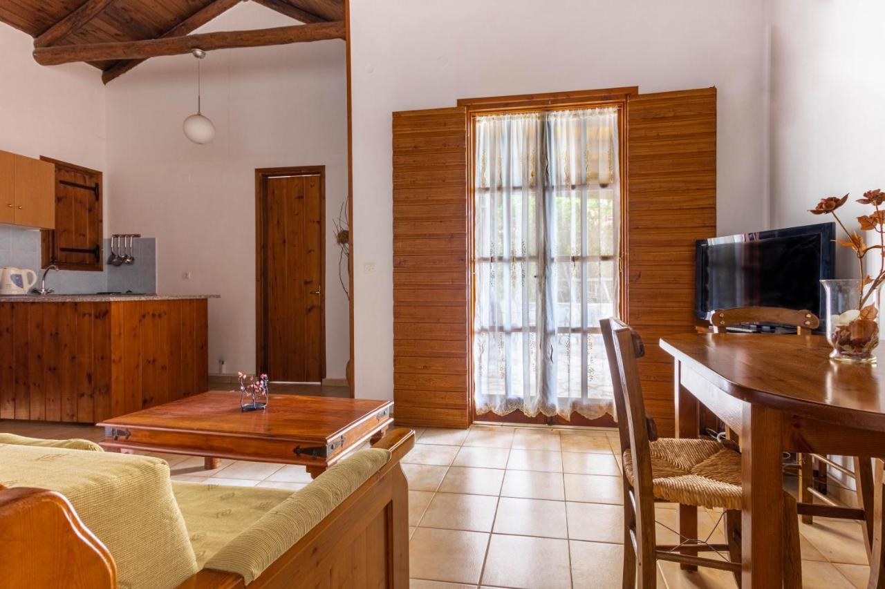 Porto Kalamitsi Stone-Built Bungalows Kardhamili Exterior foto